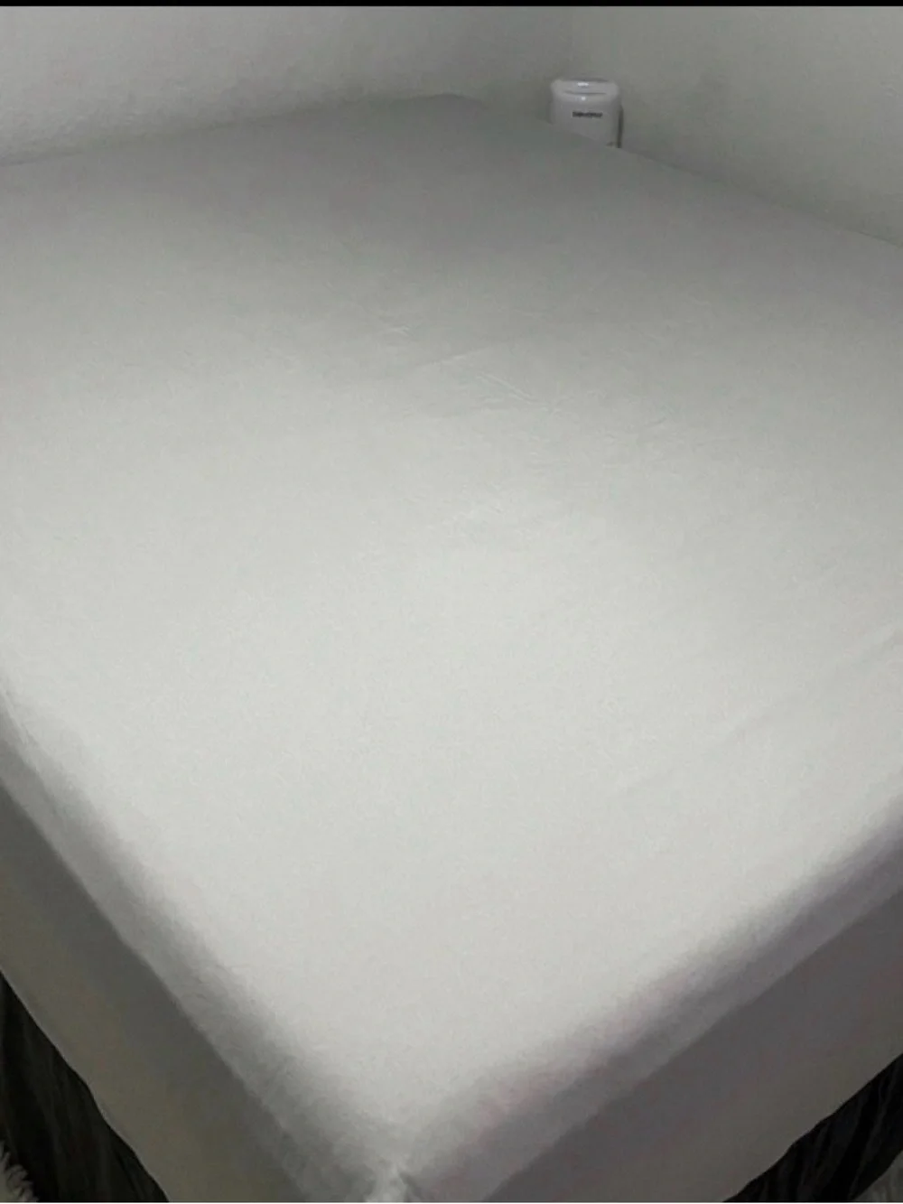 Grey fitted and flat sheet